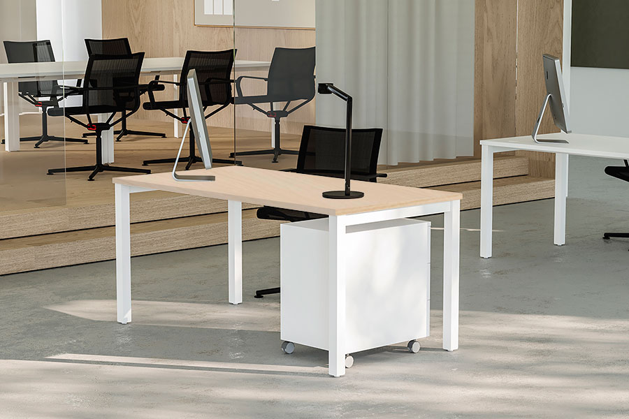 Mesa de oficina Nova Plus Anbo Suministros, especialistas en venta de mobiliario de oficina en Barcelona