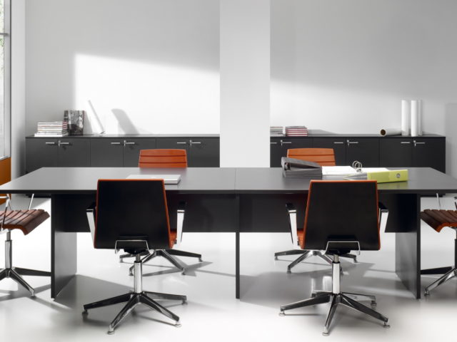 Mesas de reunión, el complemento ideal para tu oficina